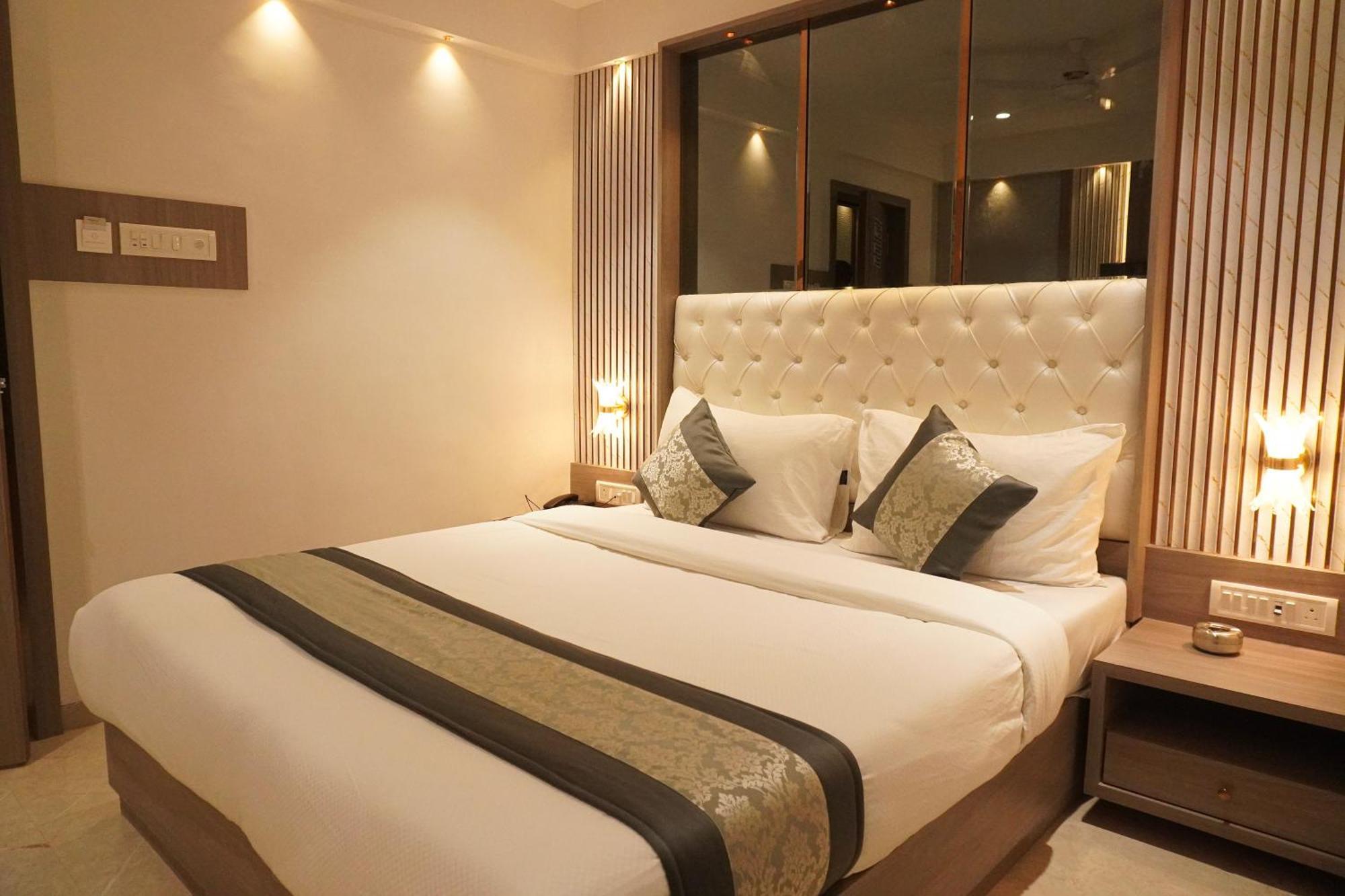 Hotel Spencer-Navi Mumbai Exterior photo